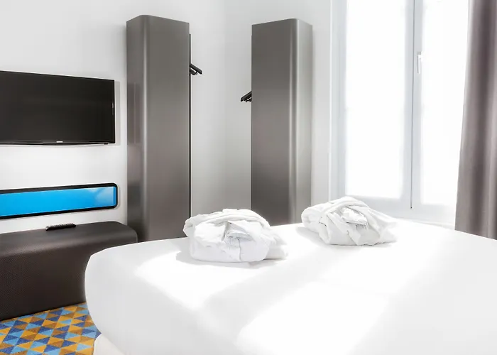 Libertel Montmartre Opera 3*