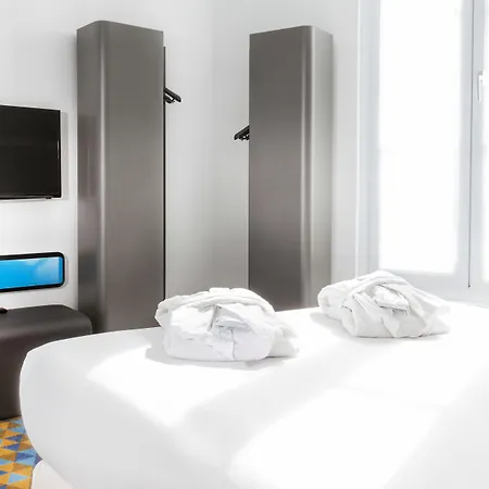 Libertel Montmartre Opera 3*