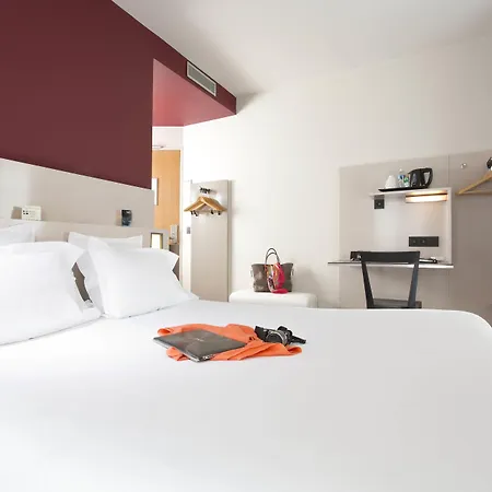 Hotel Libertel Montmartre Opera Paryż