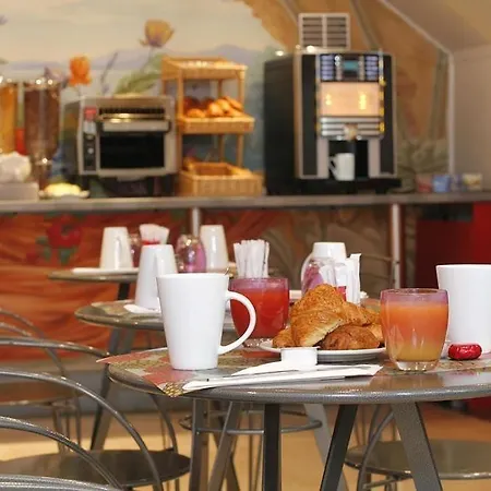 Libertel Montmartre Opera 3*