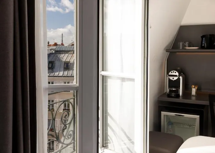 蒙马特歌剧院自由酒店